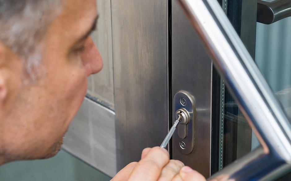 ouverture de porte claquée serrurier Fleury-Mérogis
